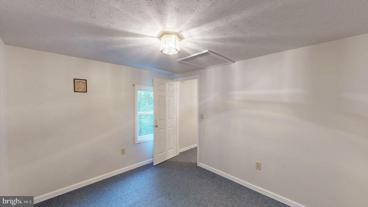 575 N River Highlands Rd Property Photo 39