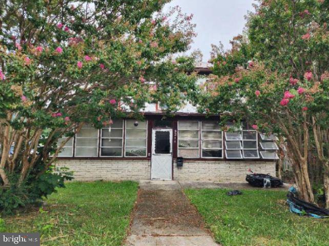 521 W Main St Property Photo 15