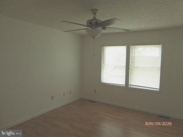 476 Elk Pl Property Photo 3