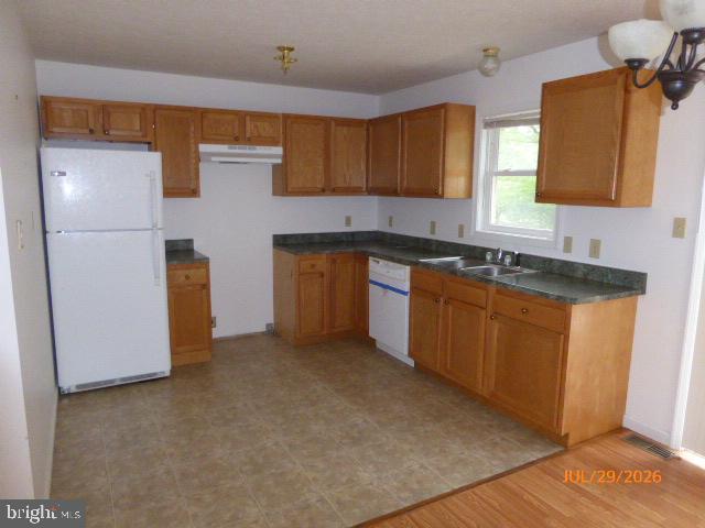 476 Elk Pl Property Photo 5