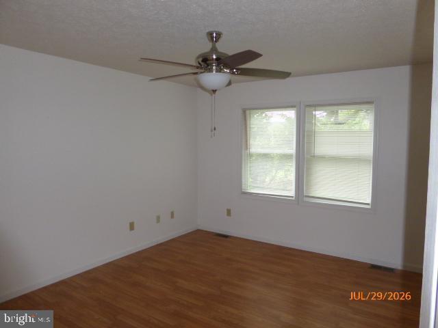 476 Elk Pl Property Photo 7