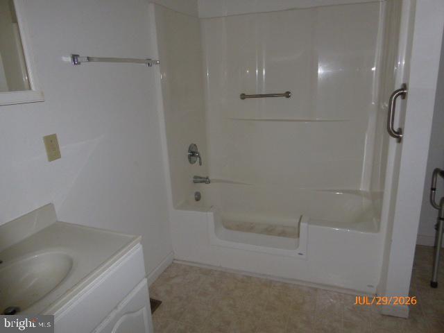 476 Elk Pl Property Photo 9