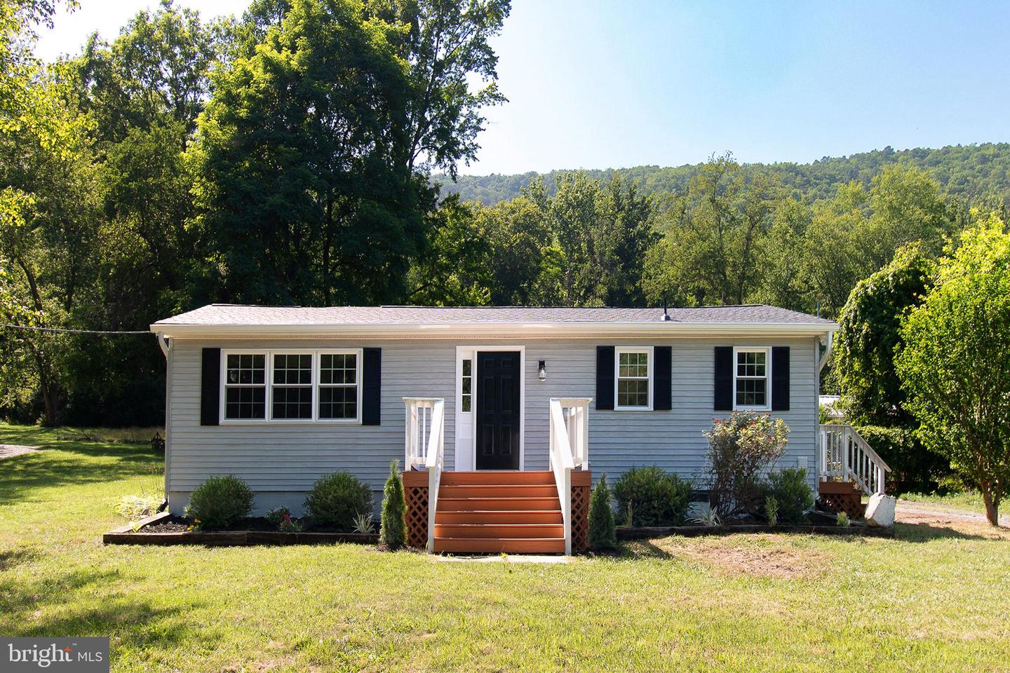 8922 Carpers Pike Property Photo 1