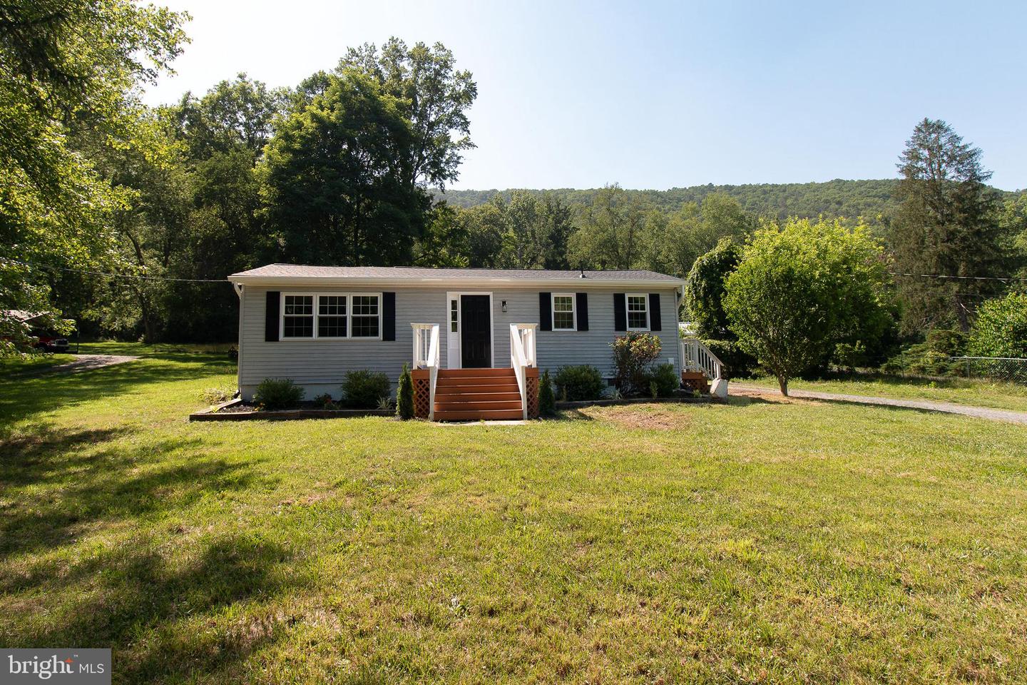 8922 Carpers Pike Property Photo 2