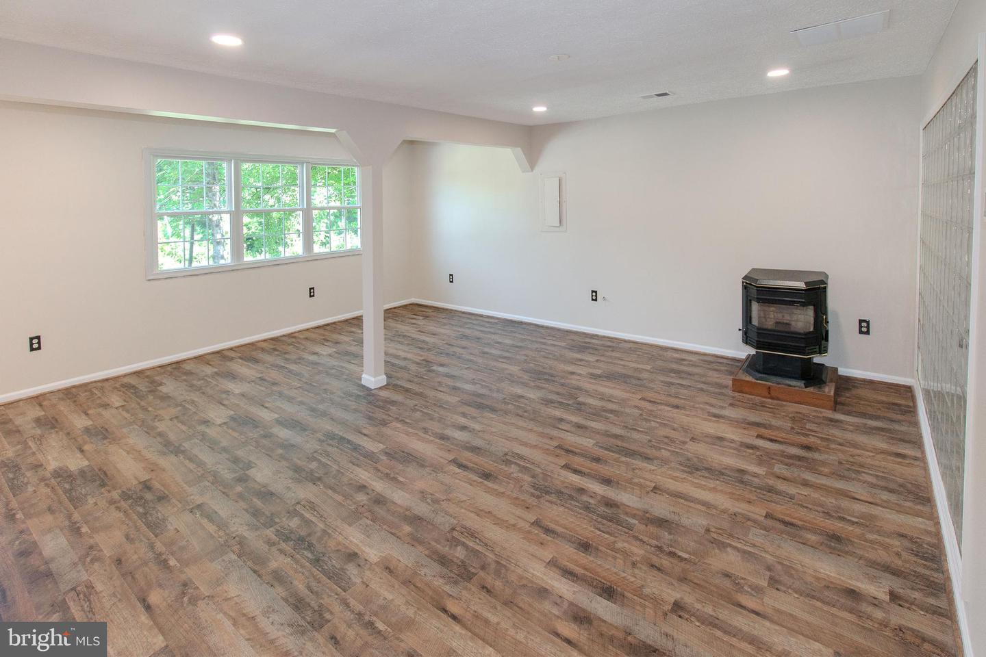 8922 Carpers Pike Property Photo 15
