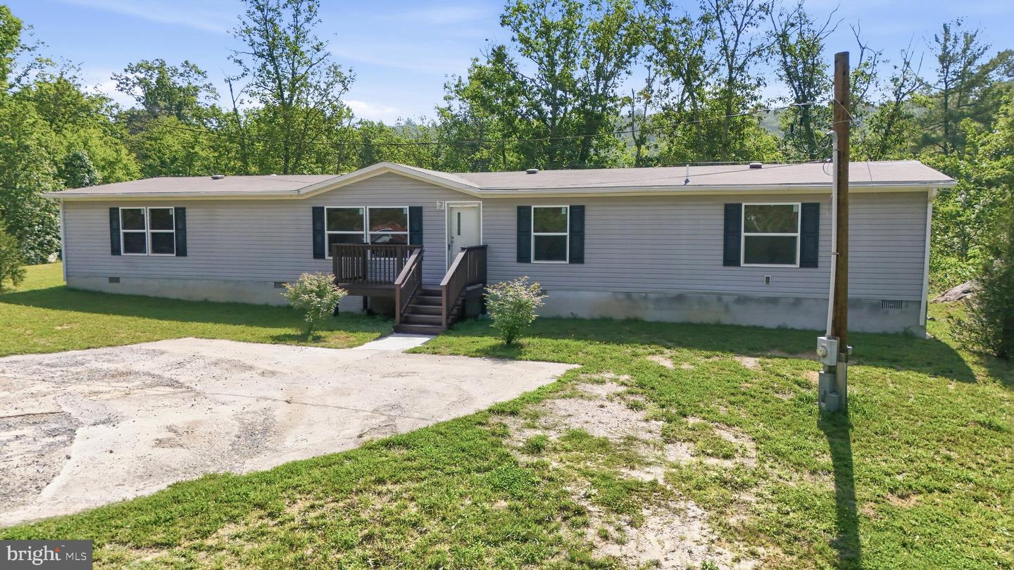 1355 SANDY HOLLOW RD