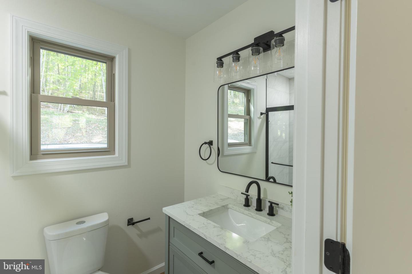 2614 Lake Ferndale Dr Property Photo 26