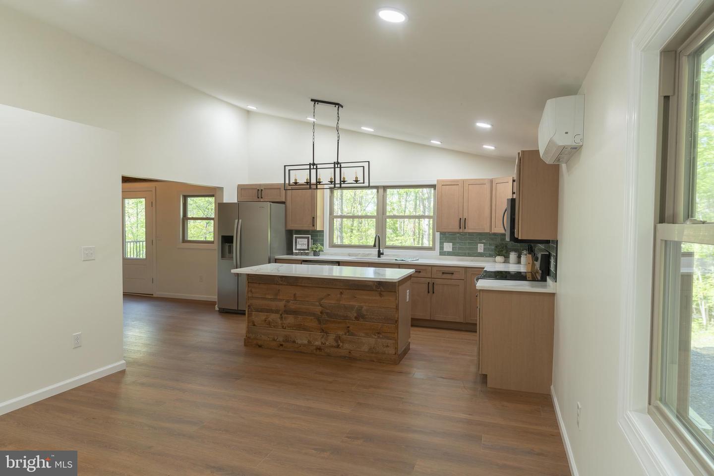 2614 Lake Ferndale Dr Property Photo 41