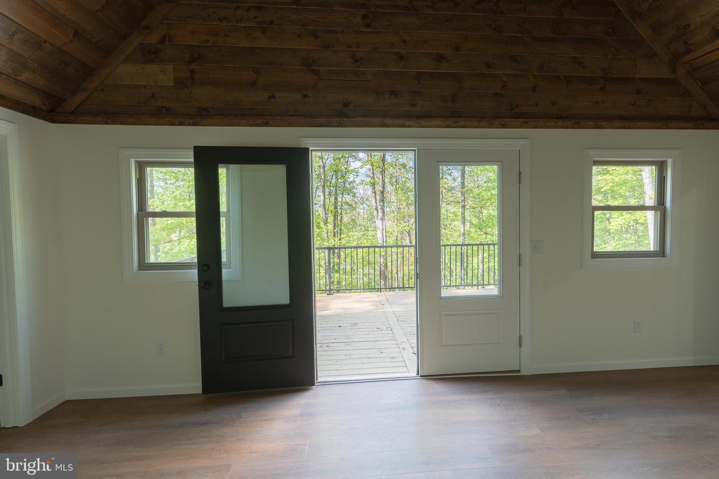 2614 Lake Ferndale Dr Property Photo 58