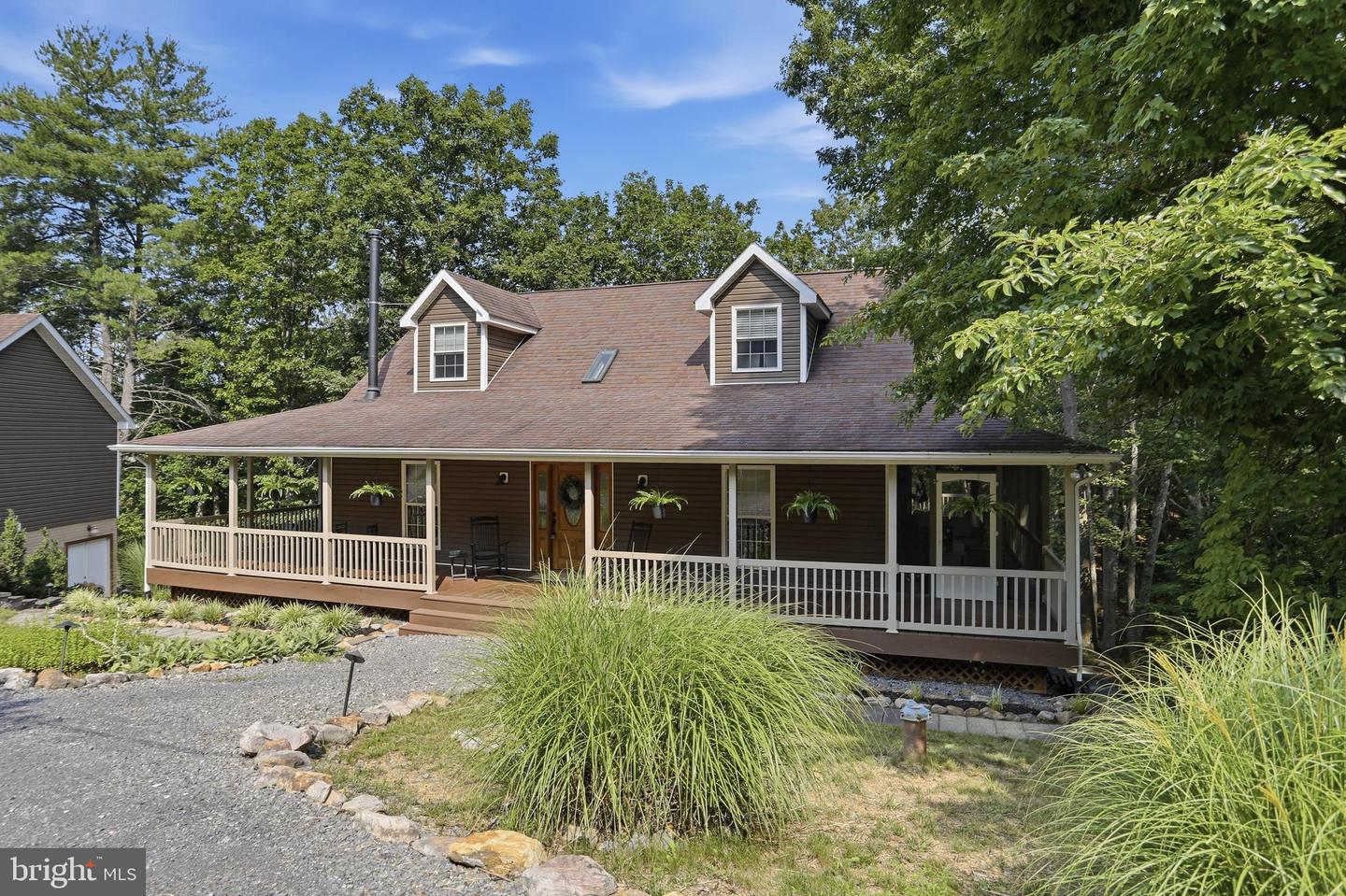 370 Hemlock Ct Property Photo 4