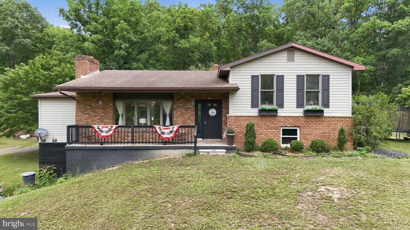 238 Landis Ln Property Photo 1