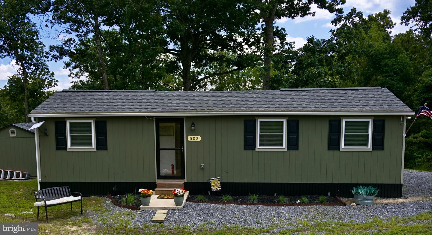 502 White Pine Ln Property Photo 1