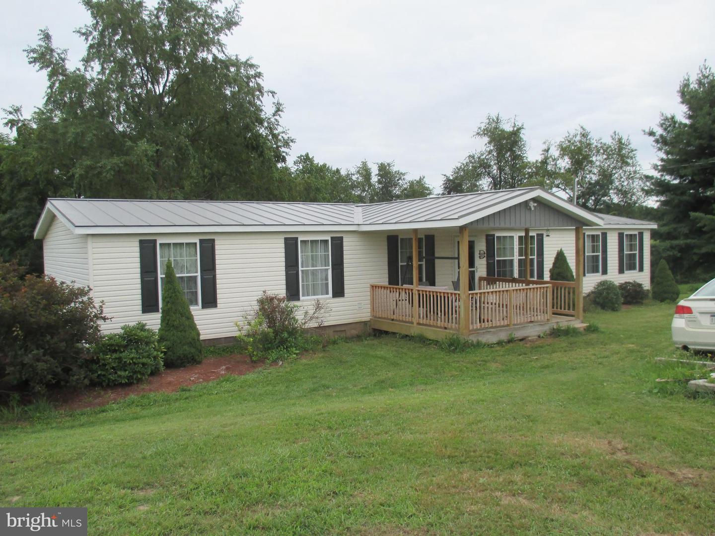 390 SPIRIT LN