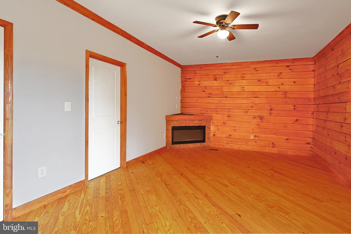 107 Wakeman Dr Property Photo 19