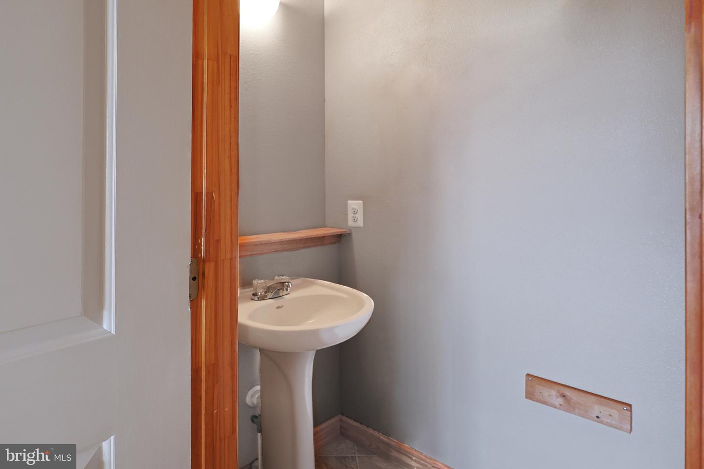 107 Wakeman Dr Property Photo 20