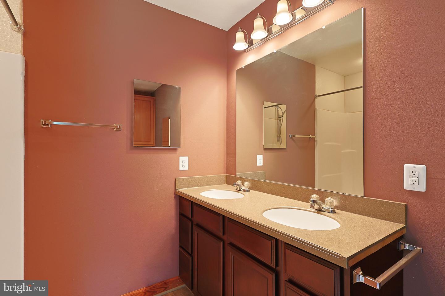 107 Wakeman Dr Property Photo 28