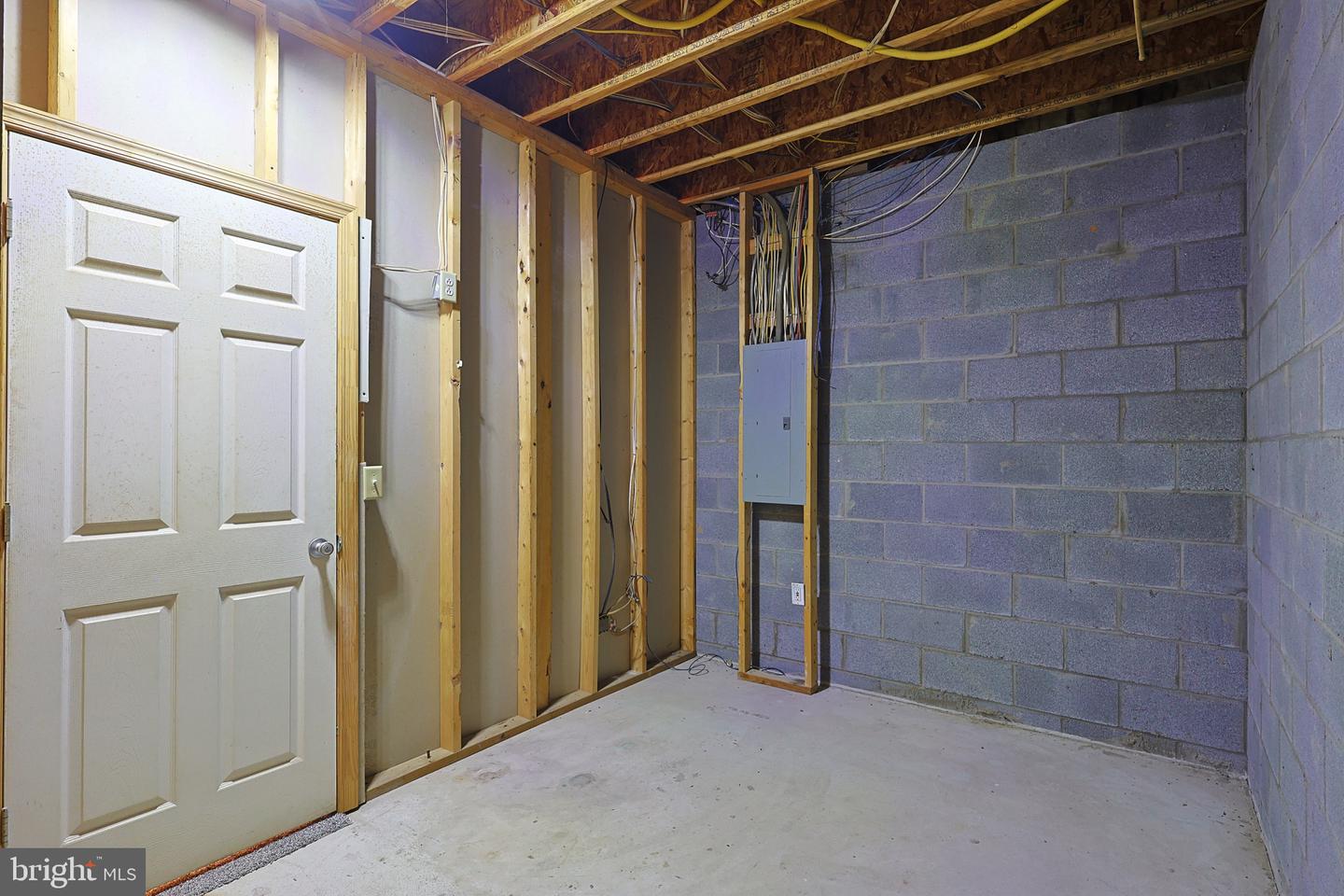 107 Wakeman Dr Property Photo 36