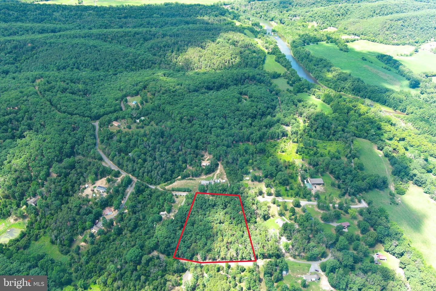 9 Long Acre Estates Property Photo 3