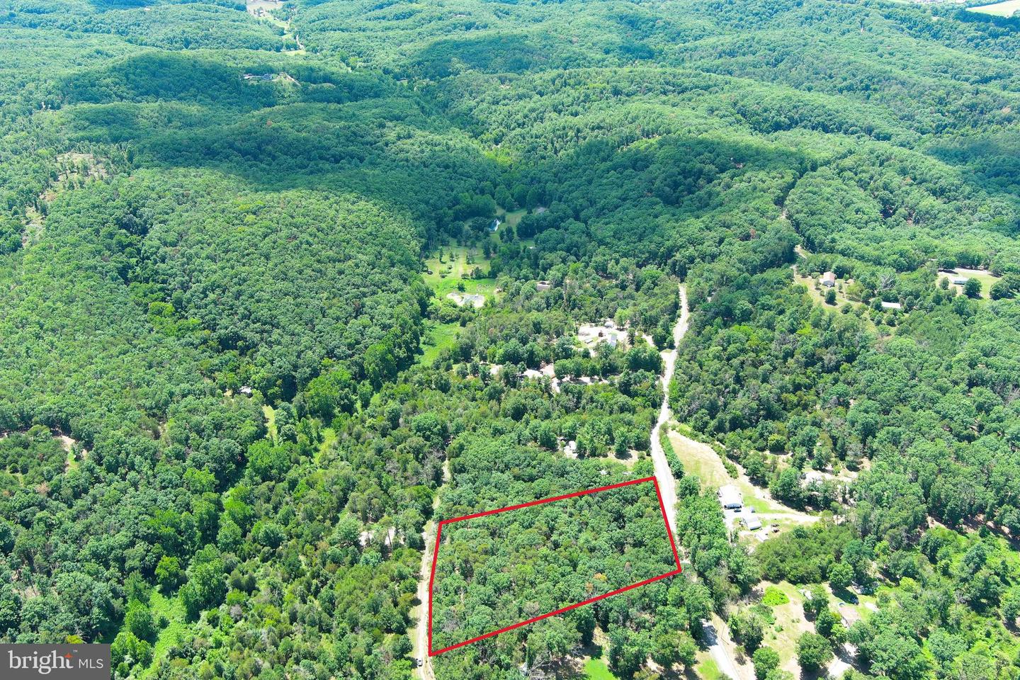 9 Long Acre Estates Property Photo 6