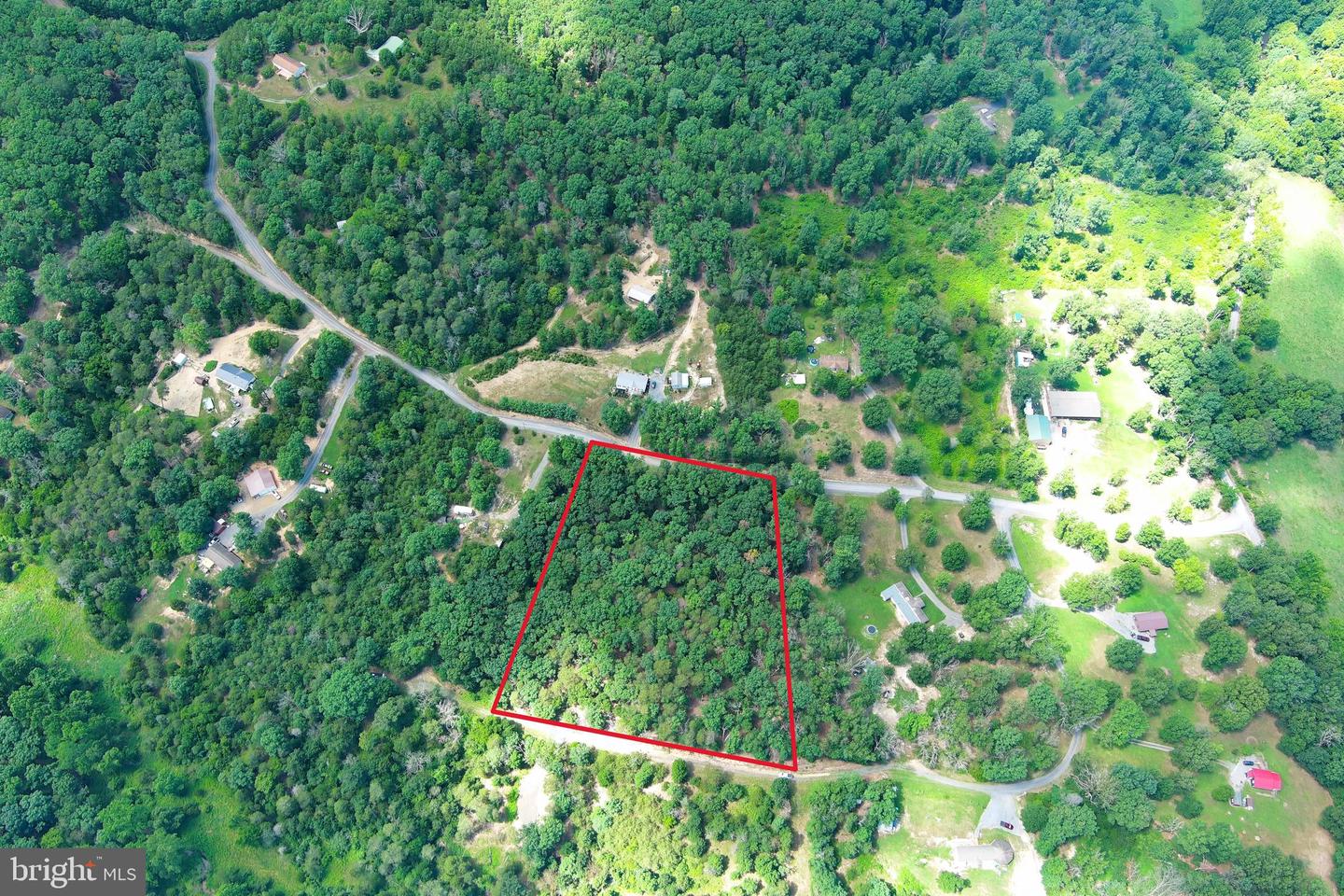 9 Long Acre Estates Property Photo 38