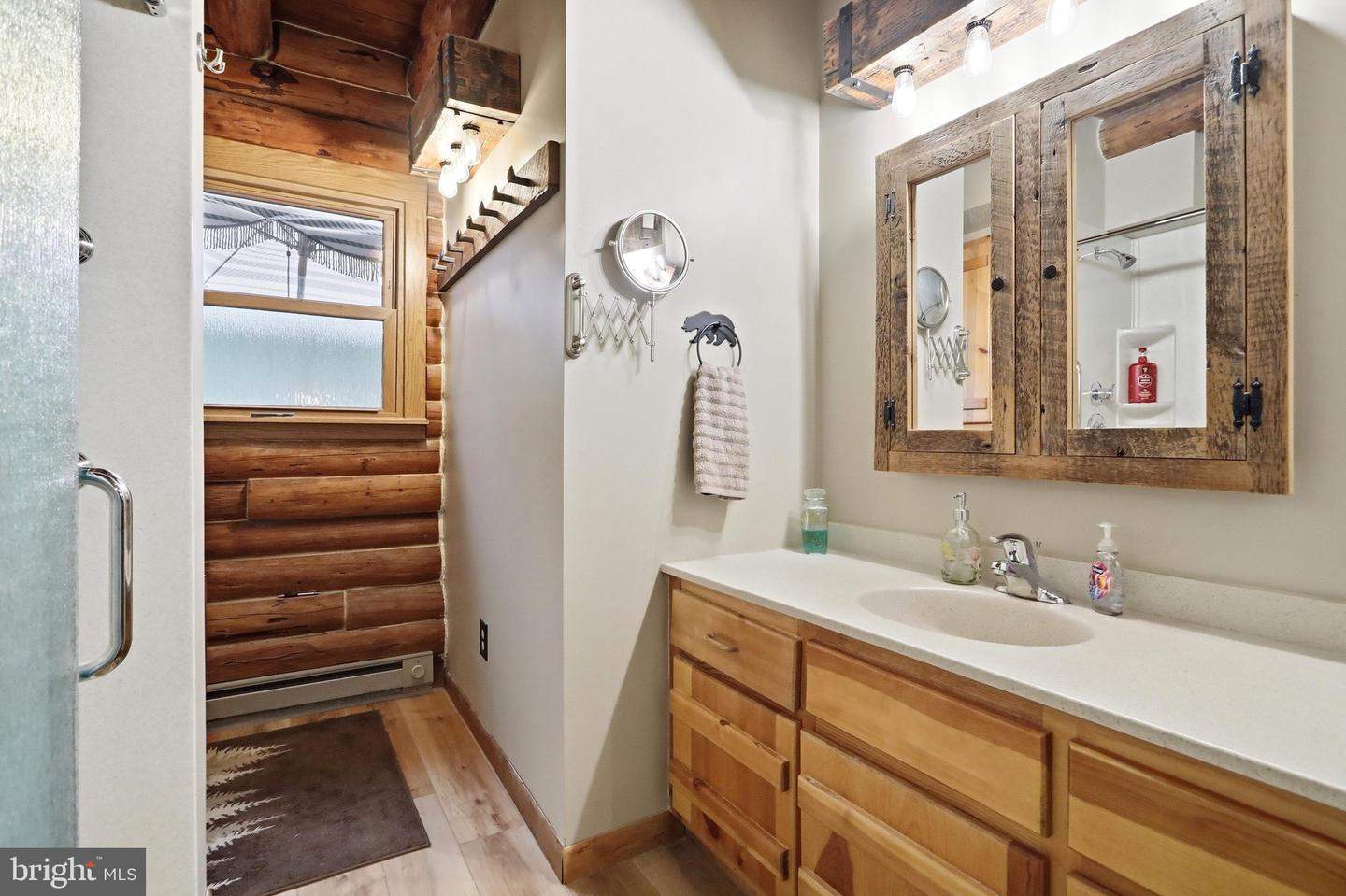 106 Britneys Ln Property Photo 17