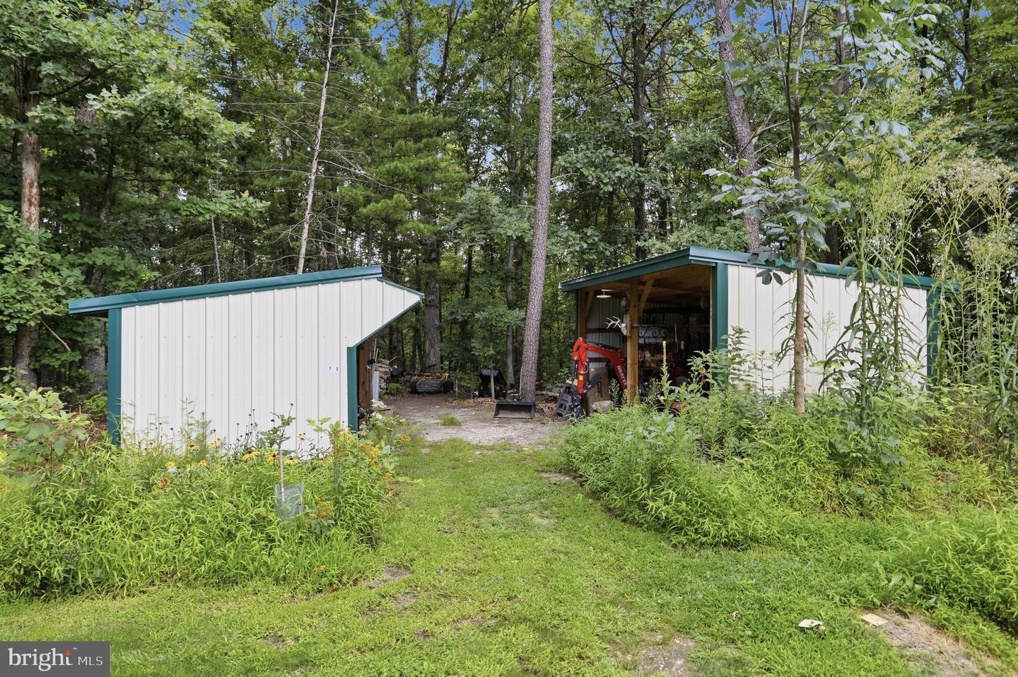 106 Britneys Ln Property Photo 33