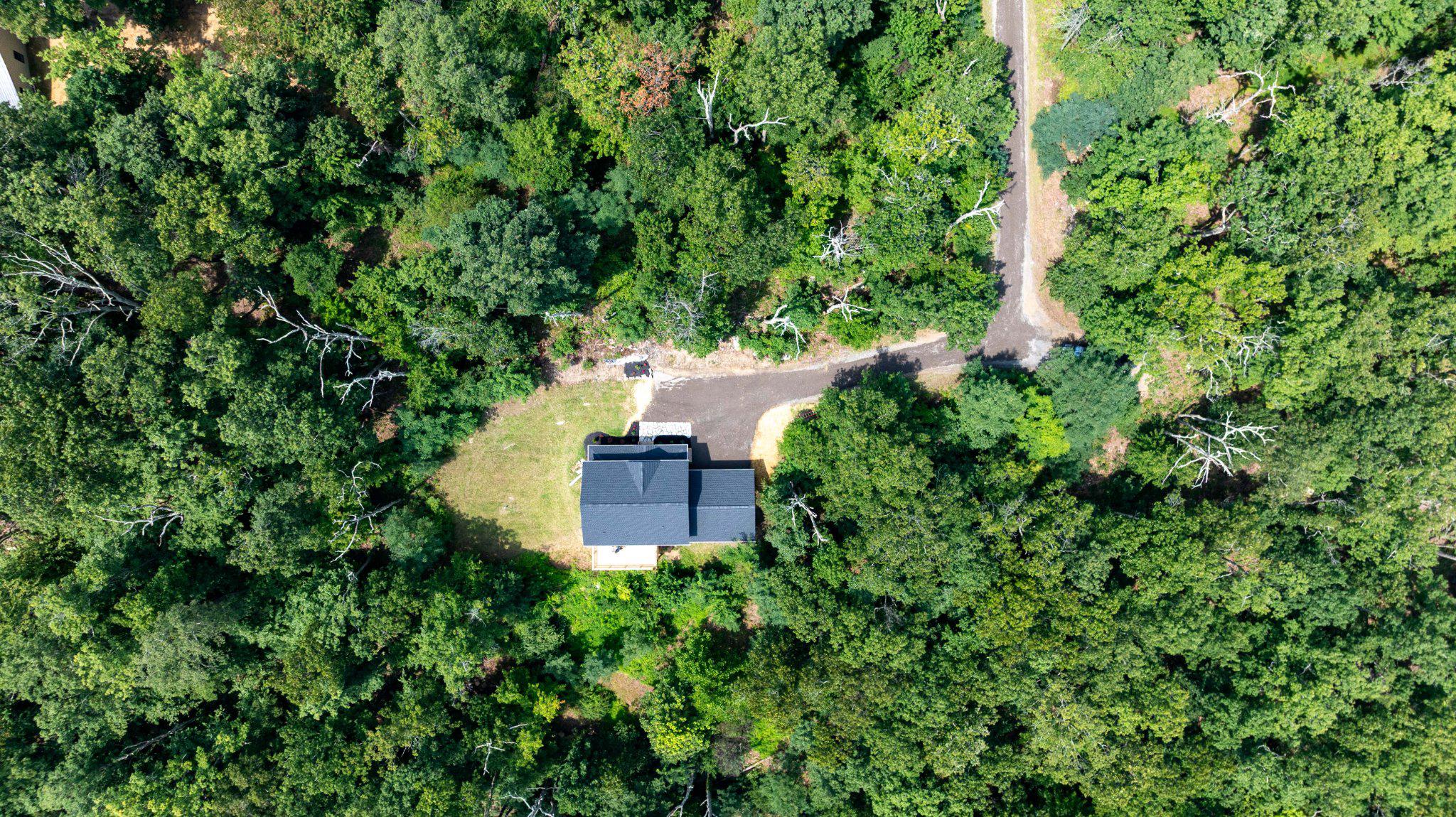 254 Falcon View Dr Property Photo 5