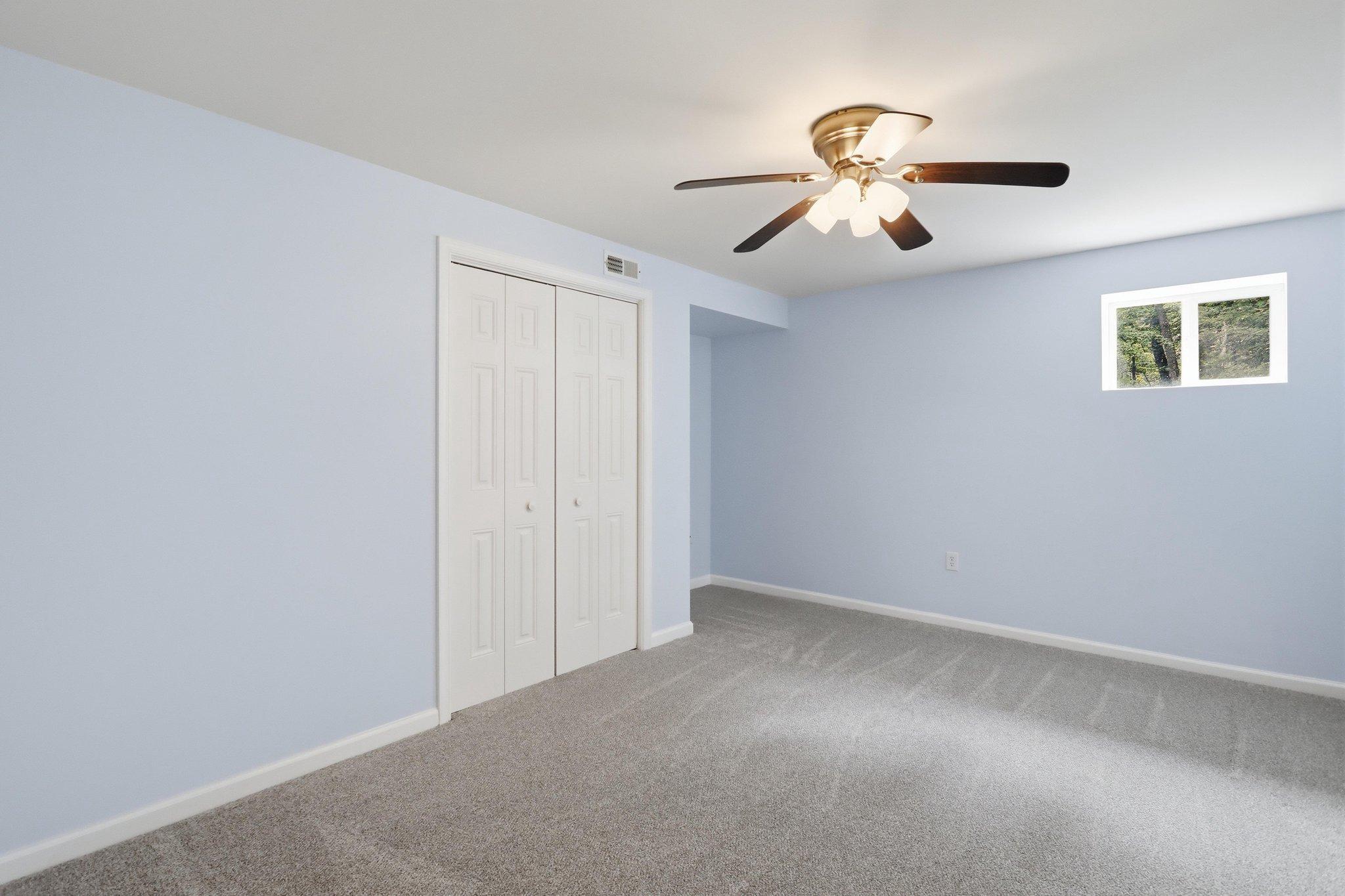254 Falcon View Dr Property Photo 40