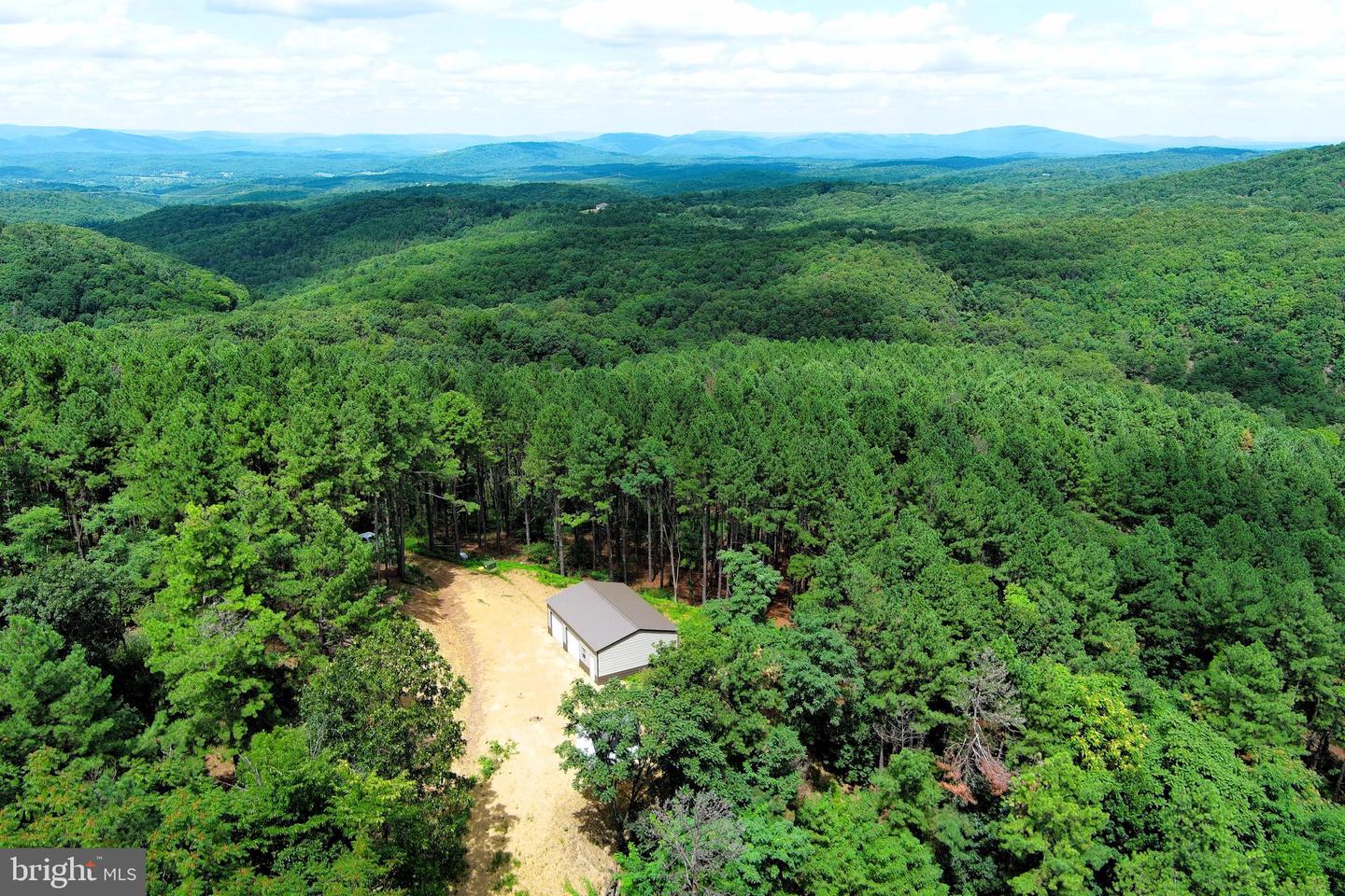 3 Bluffs On The Potomac Property Photo 1