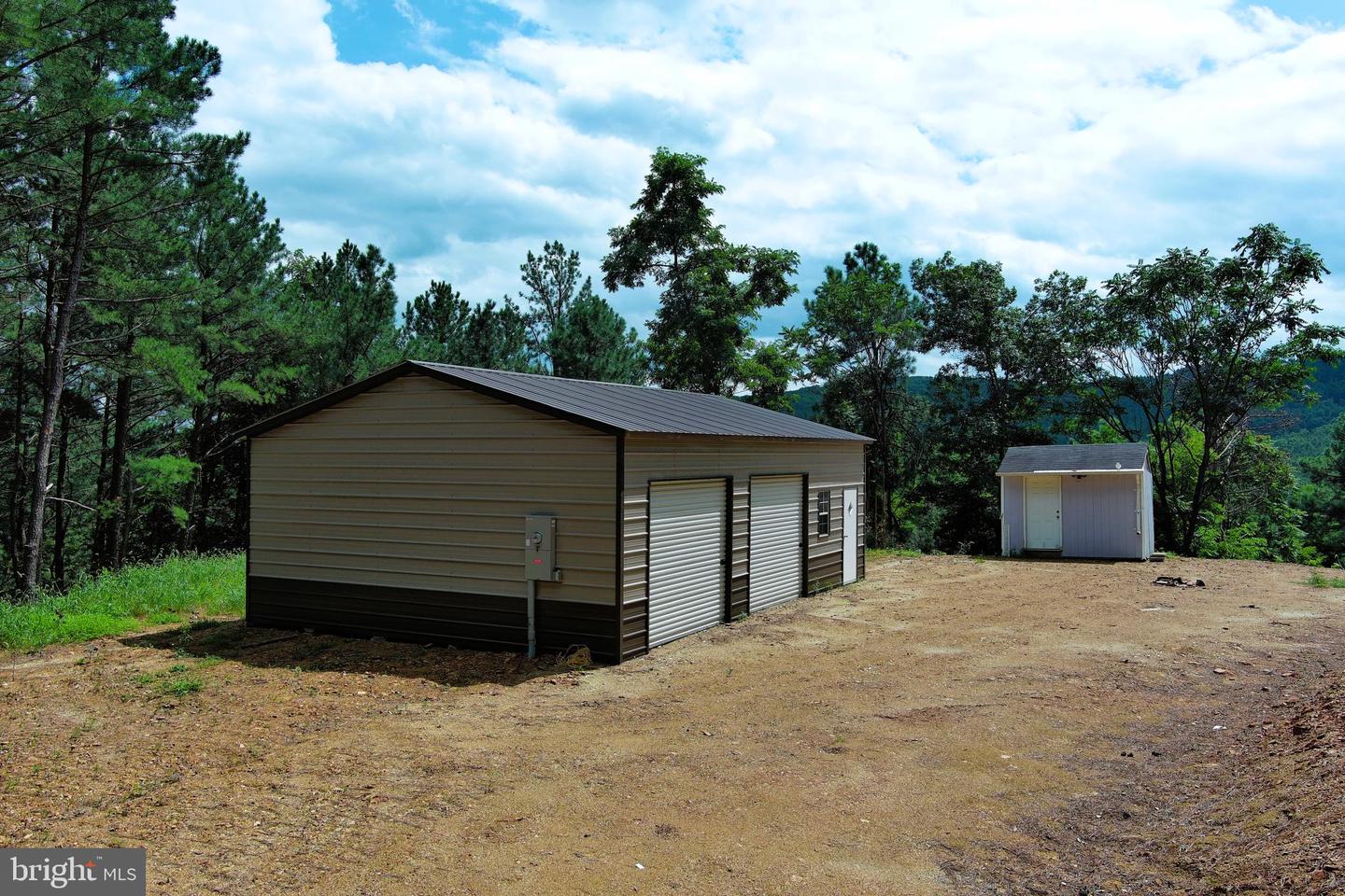 3 Bluffs On The Potomac Property Photo 9