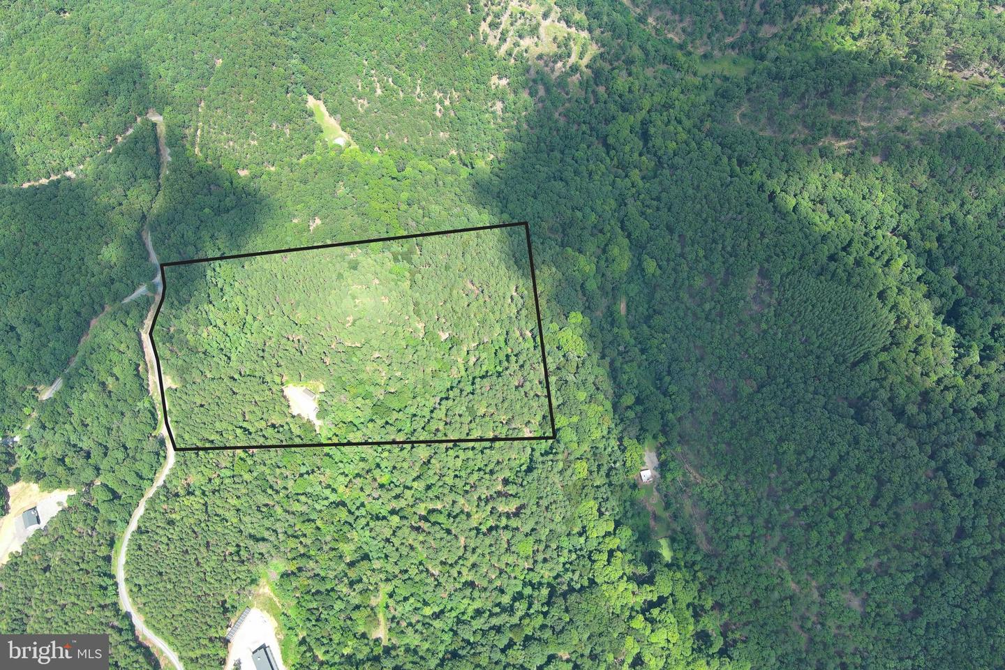 3 Bluffs On The Potomac Property Photo 12