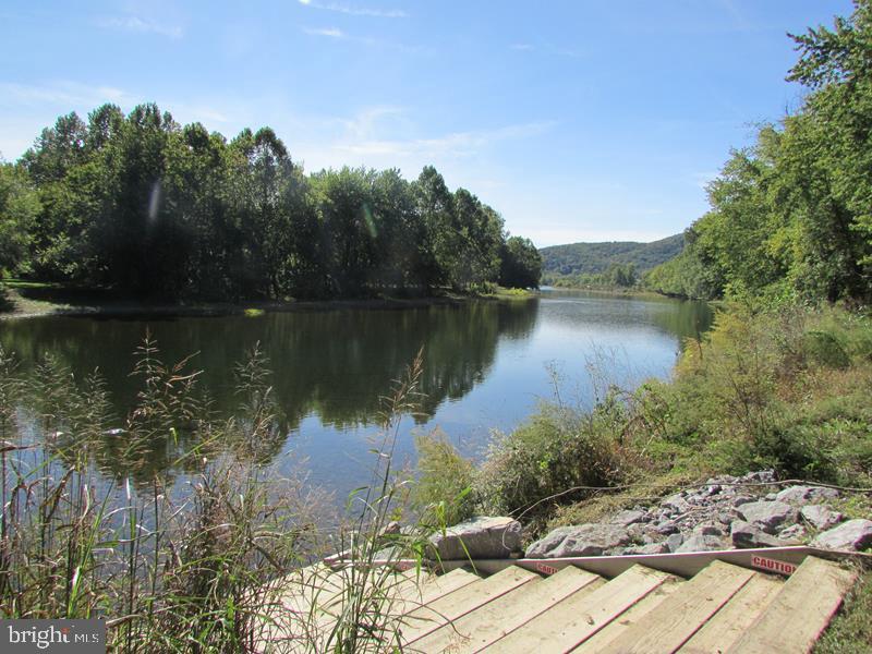 3 Bluffs On The Potomac Property Photo 43