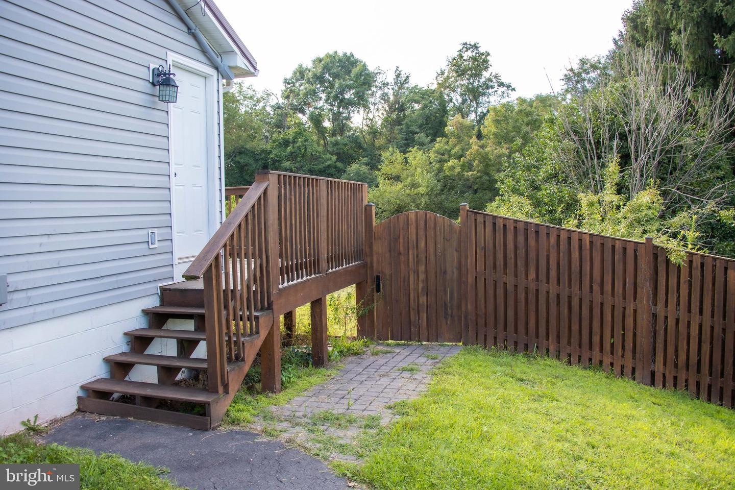 369 W Ridge Loop Rd Property Photo 3