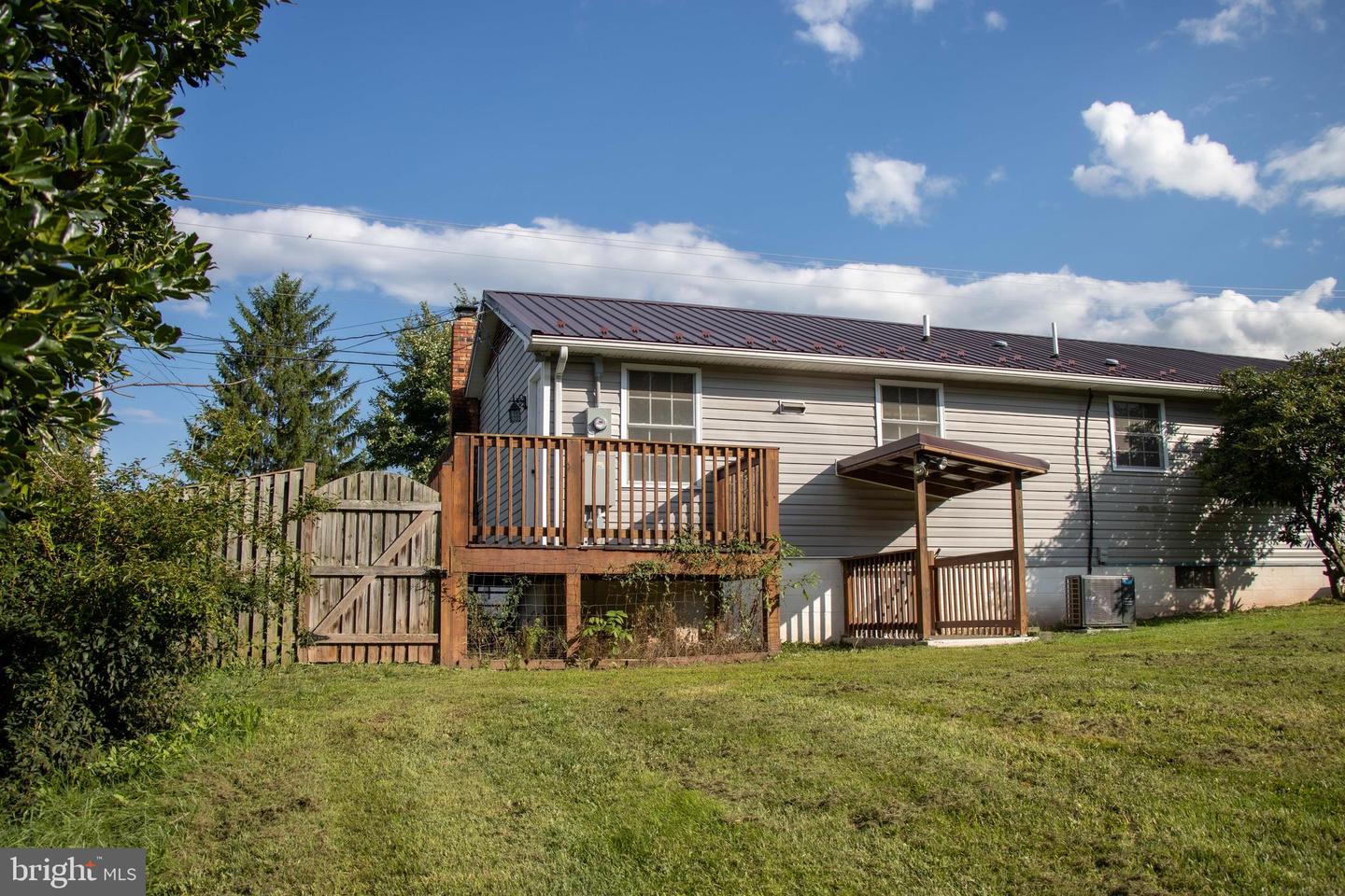 369 W Ridge Loop Rd Property Photo 8