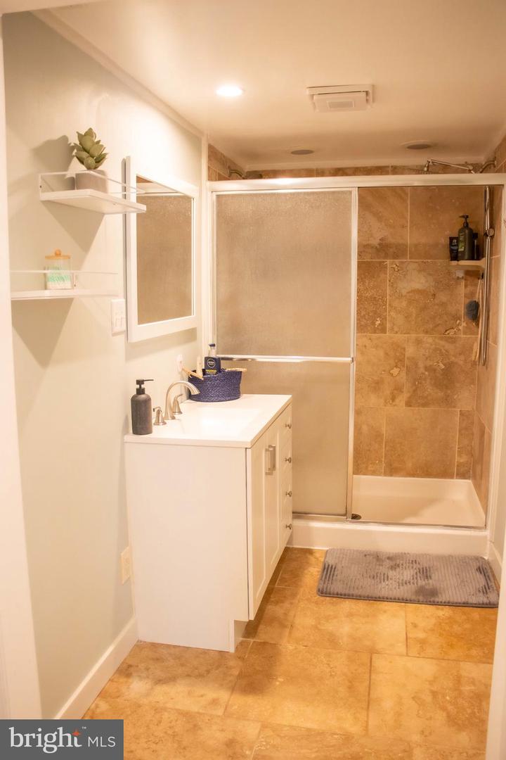 369 W Ridge Loop Rd Property Photo 30