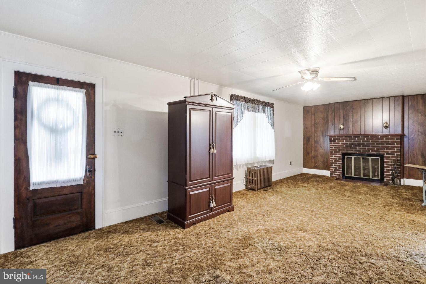 301 Wirgman Hl Property Photo 14