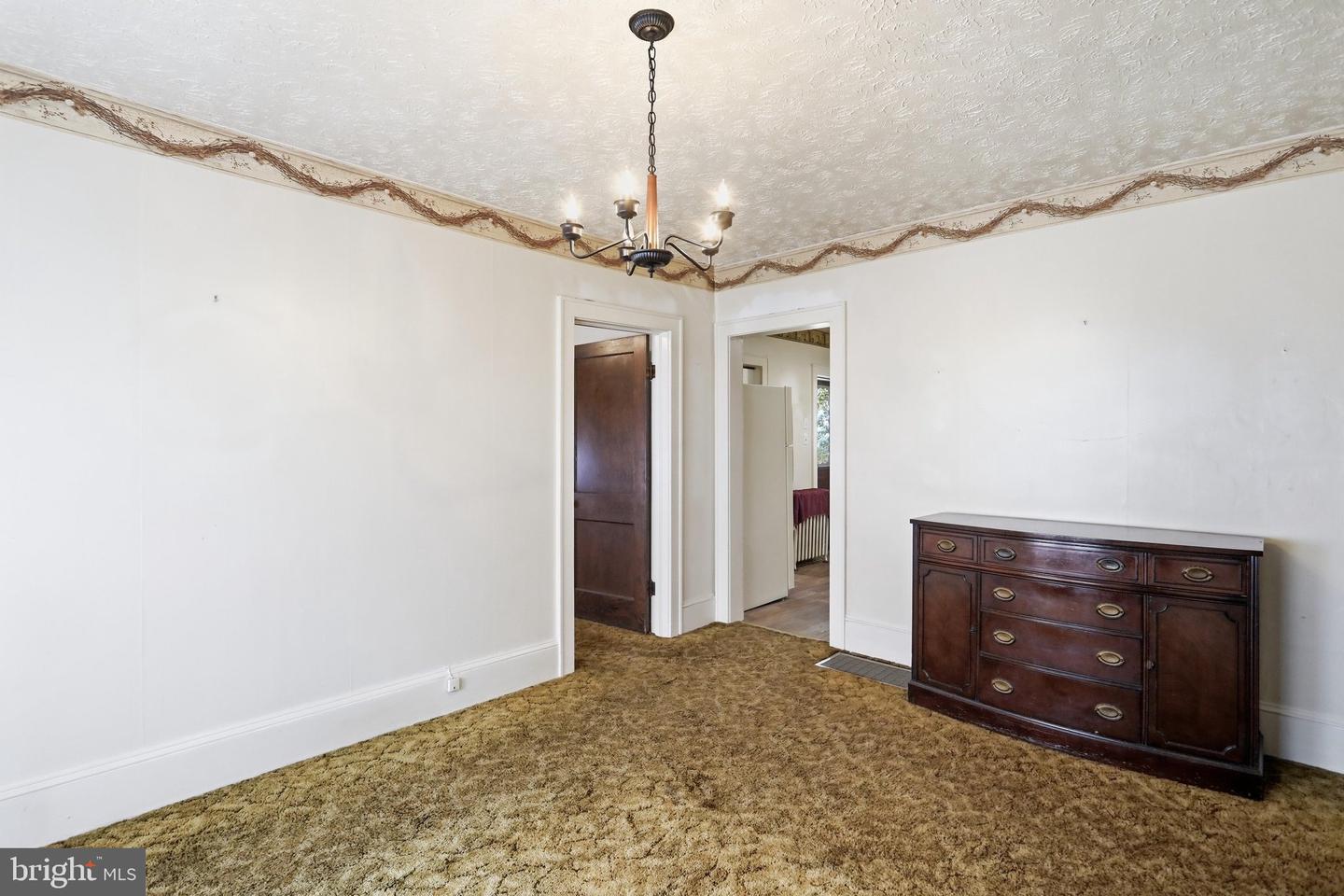 301 Wirgman Hl Property Photo 17