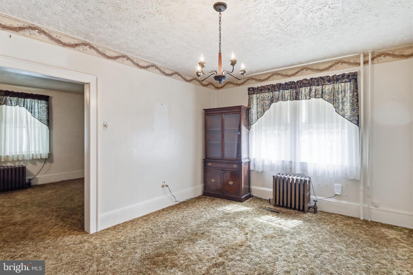 301 Wirgman Hl Property Photo 18