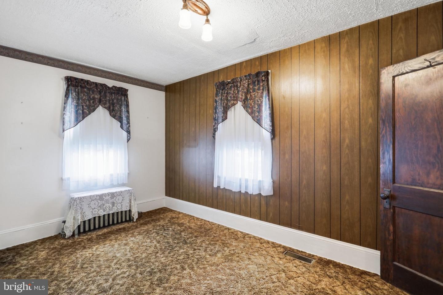 301 Wirgman Hl Property Photo 19