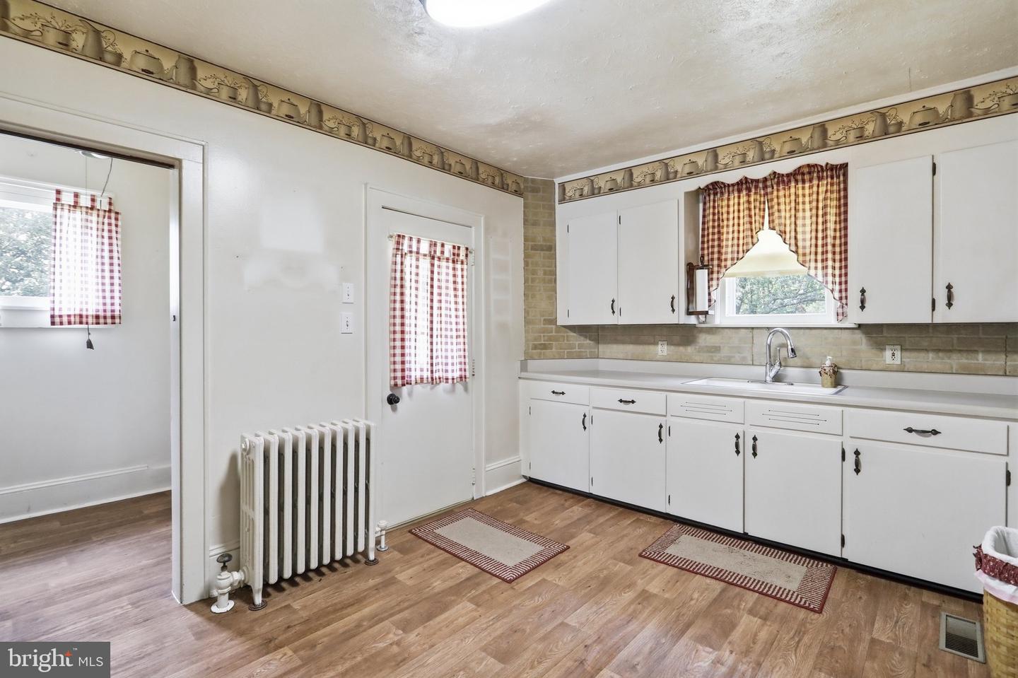 301 Wirgman Hl Property Photo 23