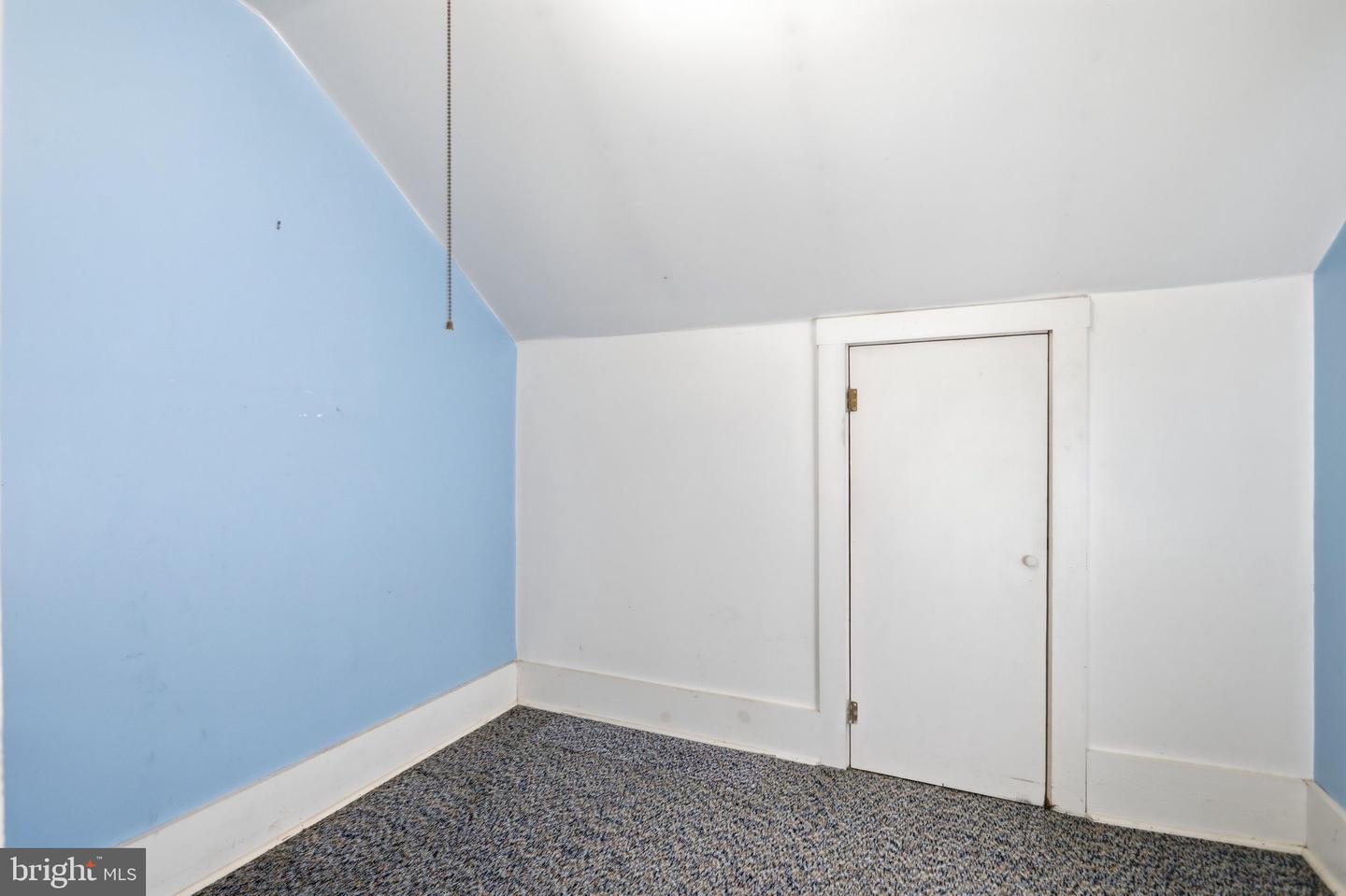 301 Wirgman Hl Property Photo 33