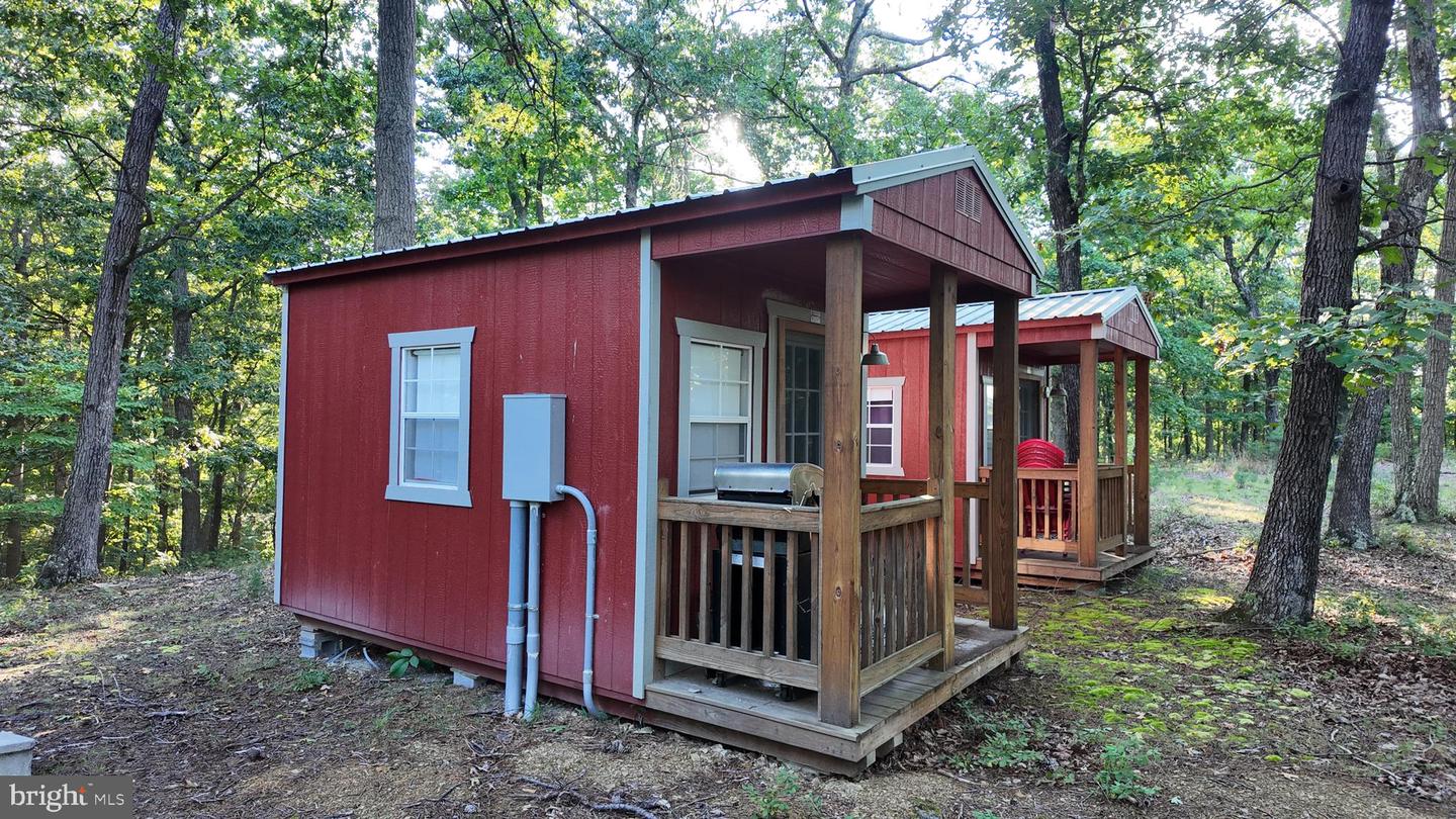 1552 Old Smith Farm Rd Property Photo 9