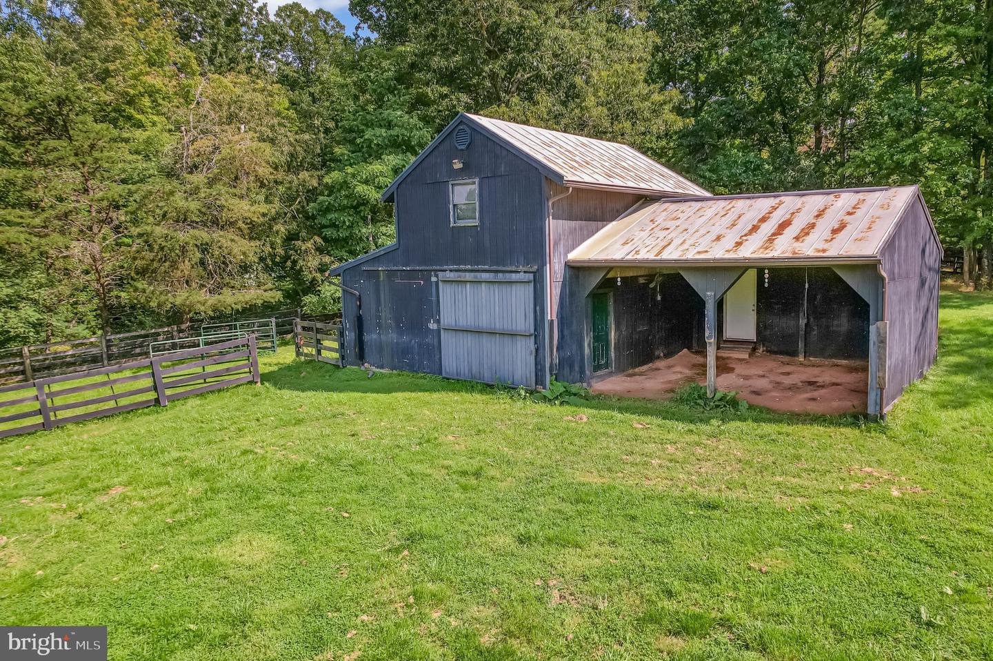 329 Hawks Nest Property Photo 6