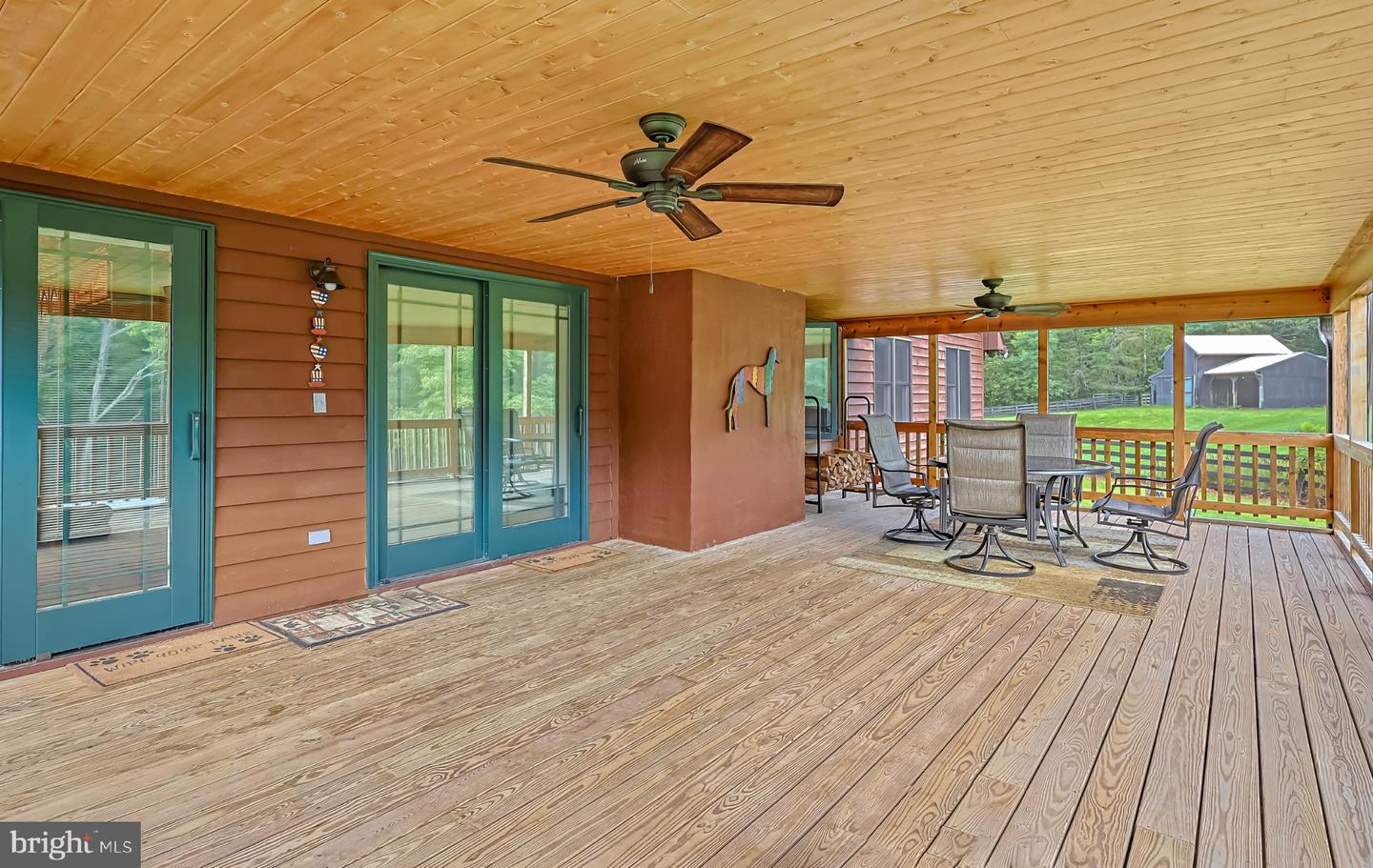 329 Hawks Nest Property Photo 7