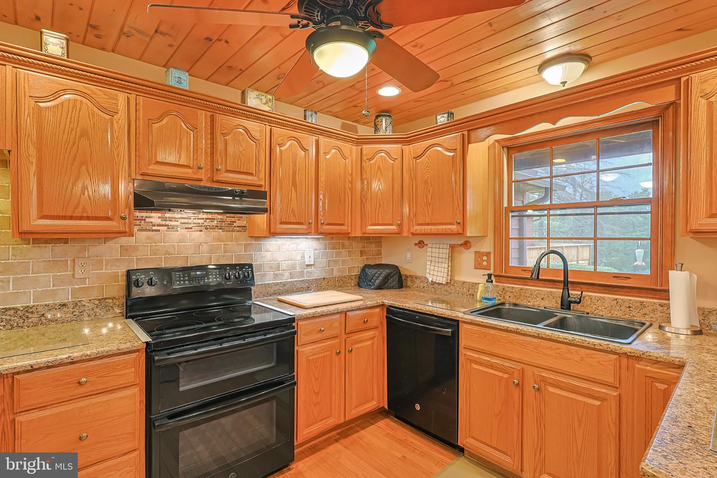 329 Hawks Nest Property Photo 12