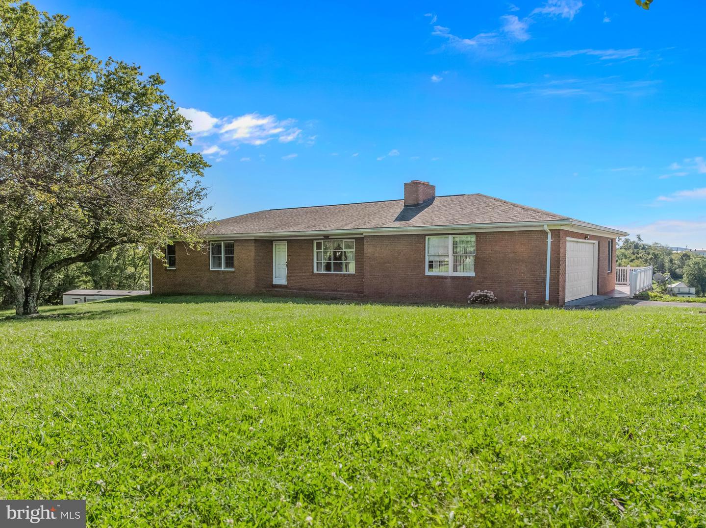 25 Pancione Loop Property Photo 2