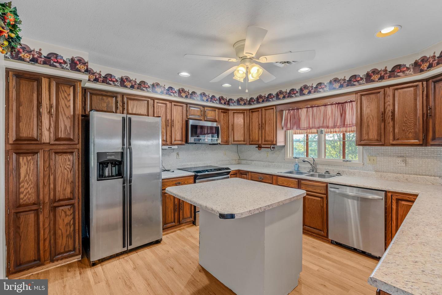 25 Pancione Loop Property Photo 15
