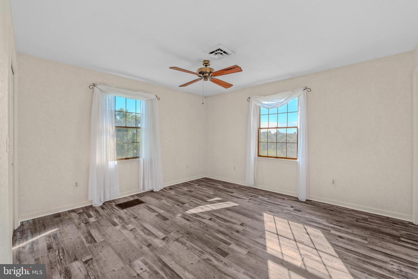 25 Pancione Loop Property Photo 20