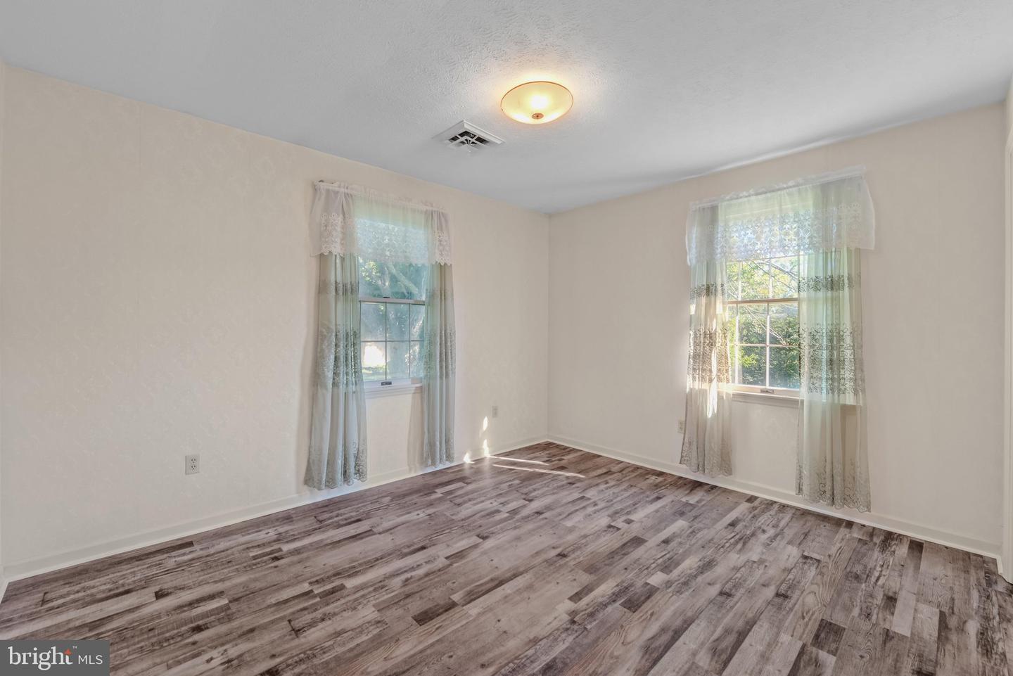 25 Pancione Loop Property Photo 23