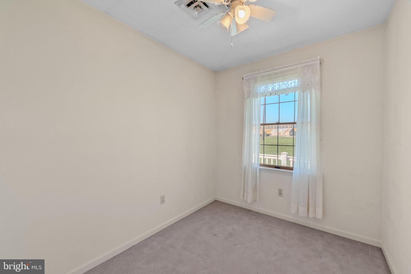 25 Pancione Loop Property Photo 30
